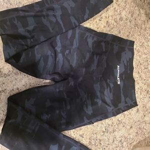 Alphalete surface pocket leggings
